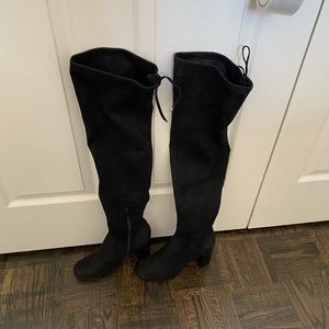 BP black boots.